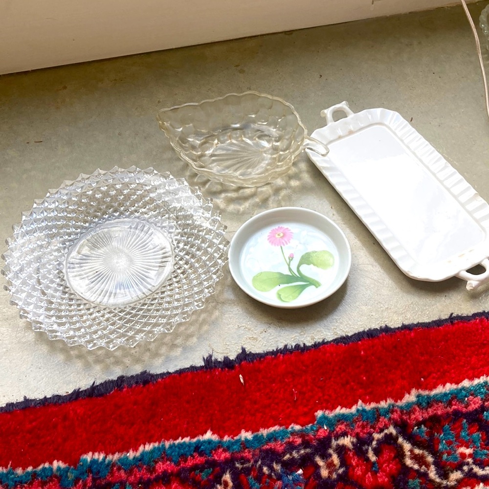 CHOOSE ONE Glass ceramic vintage to antique accents. Deets below.